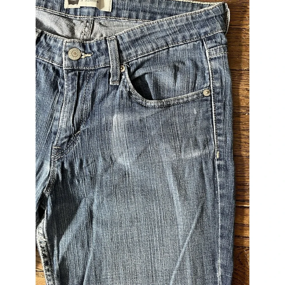 Levi's 518 Jeans Womens Sz 9S Superlow Boot Cut Light Wash Actual Fit (30x27.5)